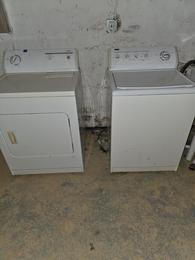 Foto del edificio - 3151 Ravenwood Ave