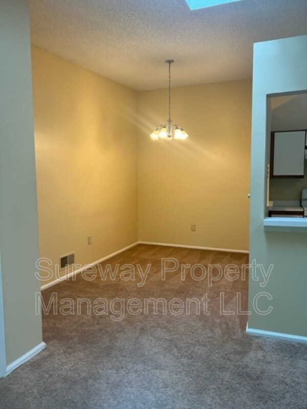 Building Photo - 101 Chambord Ct