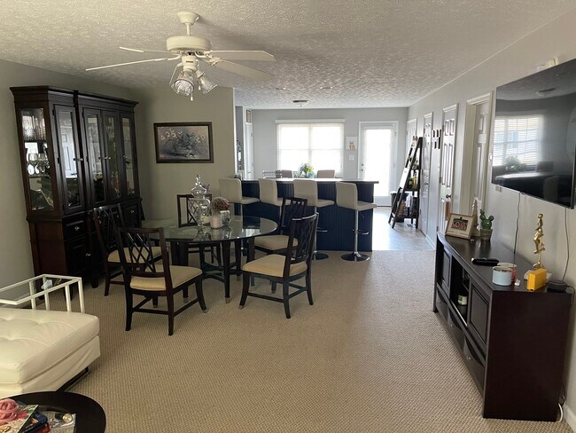 Foto del edificio - 515 Northwynd Cir