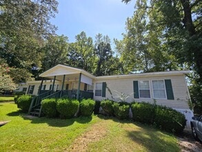 Building Photo - 423 Hallmark Dr