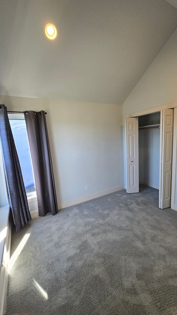 Building Photo - 4251COV