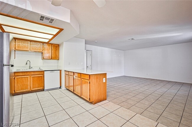 Building Photo - 8410 Eldora Ave
