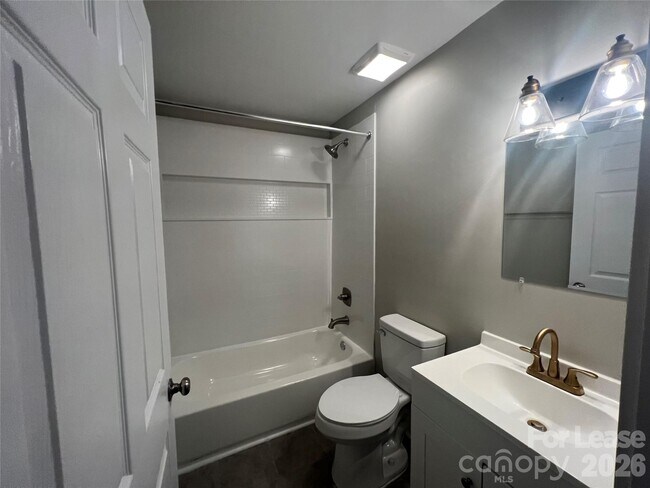 Foto del edificio - 534 N Church St