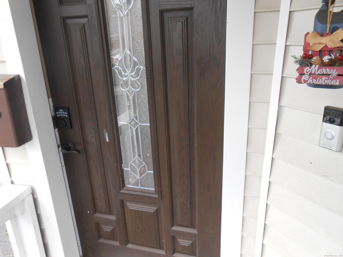 Primary Photo - 114 Milne St