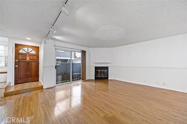 Foto del edificio - 26121 Frampton Ave