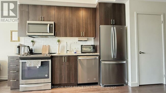 Building Photo - 210 Sabina Dr