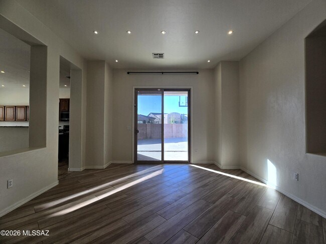 Foto del edificio - 7291 W Basie Ct