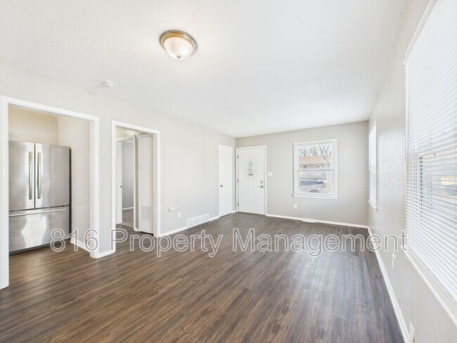 Foto del edificio - 721 N Rogers St