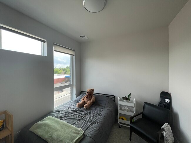 Foto del edificio - 2919 W 23rd Ave