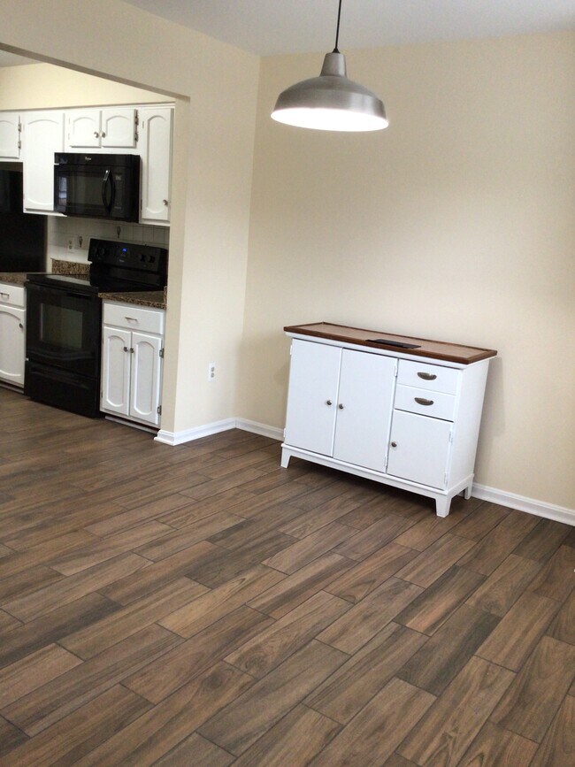 Building Photo - 2863 Coors Park Ct