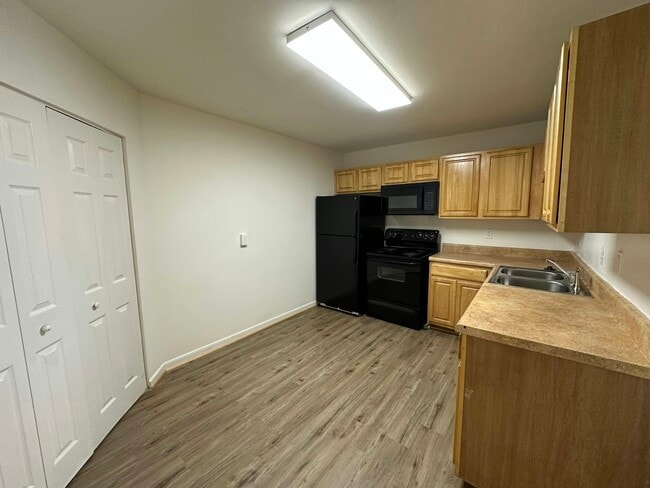 Building Photo - 3517 Briel St