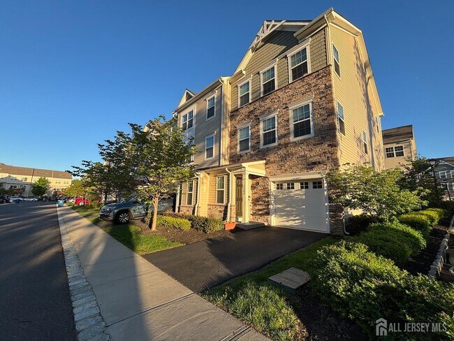 Foto del edificio - 1207 Hights Farm Rd N