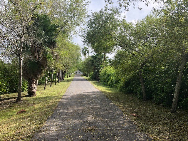 Primary Photo - 143 N Valencia Dr