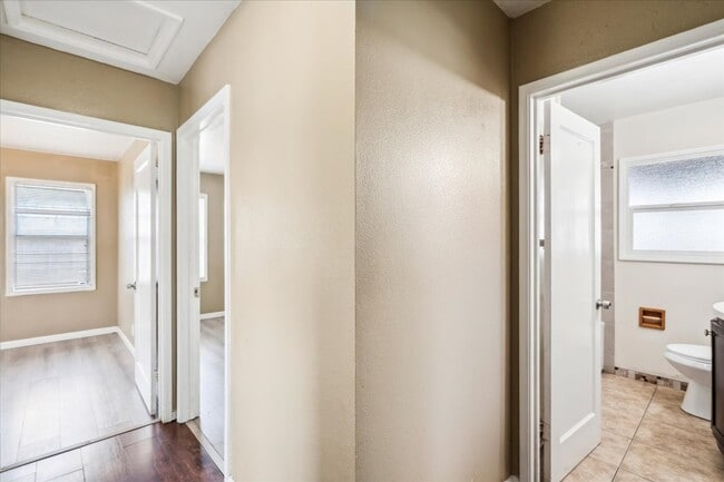 Foto del edificio - 1342 Inglewood St