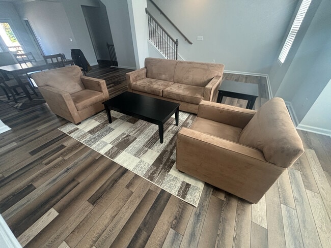 Foto del edificio - Room in Townhome on Carolina Spgs Blvd