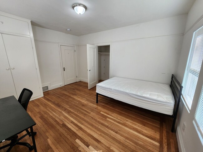 Foto del edificio - Private Bedroom Near UC Berkeley Campus