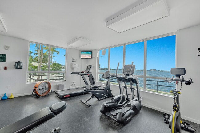 Foto del edificio - 1625 79th Street Cswy