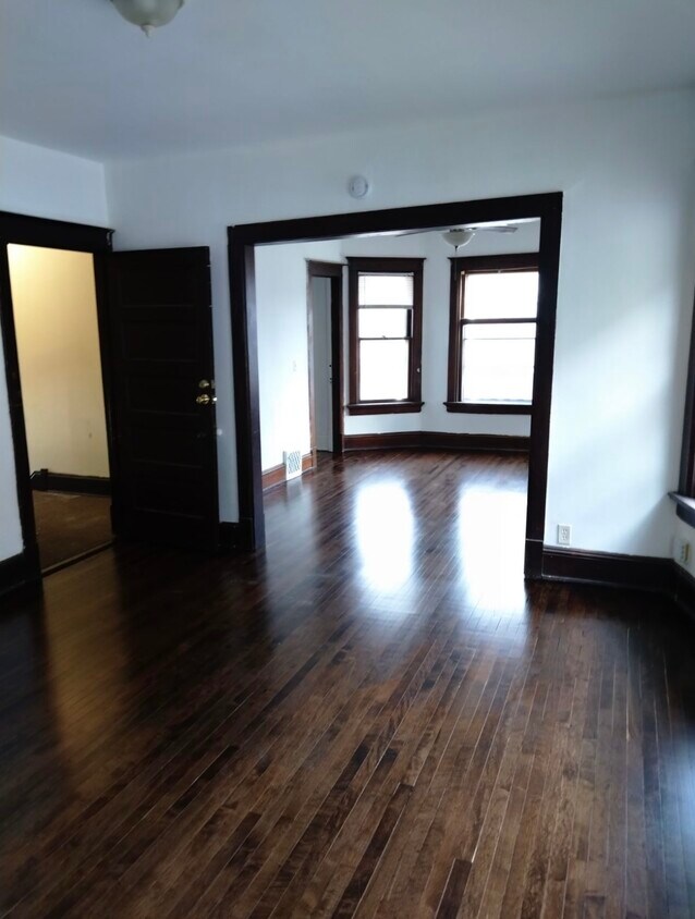 Primary Photo - 2859 N 34th St