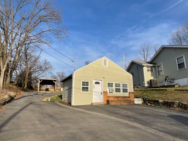Building Photo - 754 Dalewood Ave