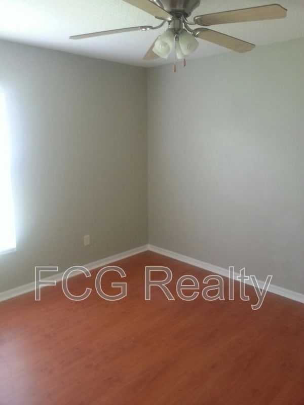 Building Photo - 510 Dharma Cir