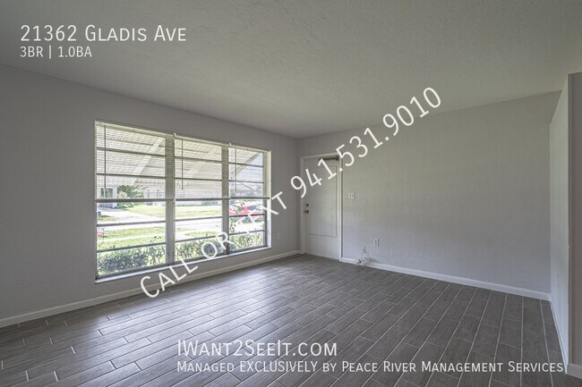 Foto del edificio - 21362 Gladis Ave