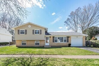 Building Photo - 476 Raupp Blvd