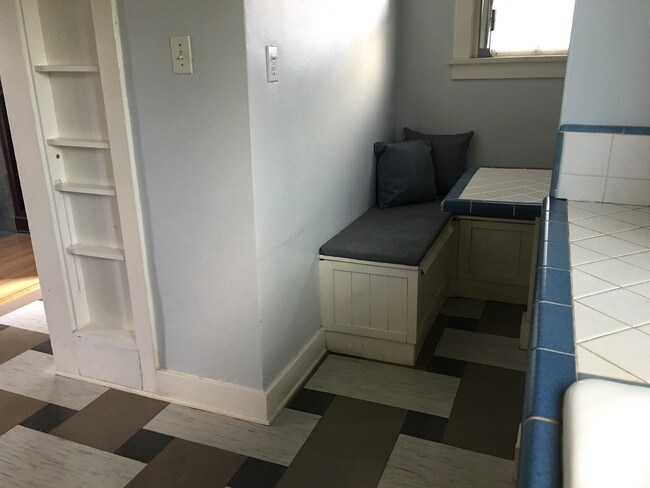Foto del edificio - 1116 Marion Ave