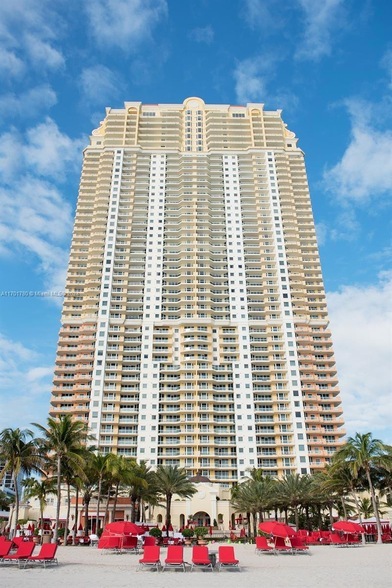 Foto del edificio - 17875 Collins Ave