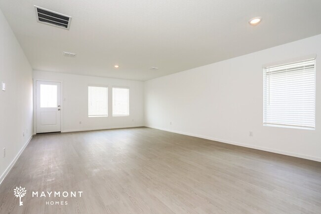 Building Photo - 3048 Titan Spgs Dr