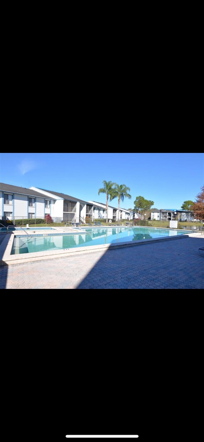 Foto del edificio - 8211 Sun Spring Cir