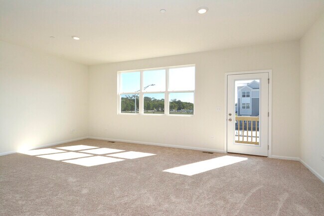 Building Photo - 3303 Trillium Cir