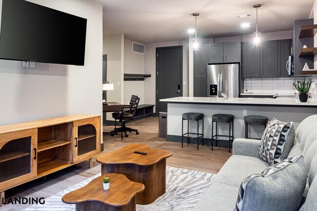 Foto del edificio - 415 E 2nd St S