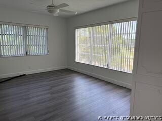 Building Photo - 3100 N Palm Aire Dr