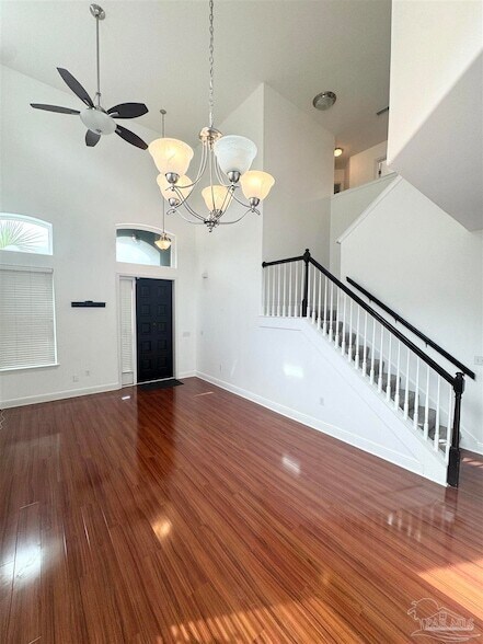 Building Photo - 872 Solimar Way