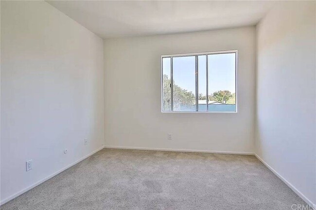 Bedroom 2 - 5460 White Oak Ave