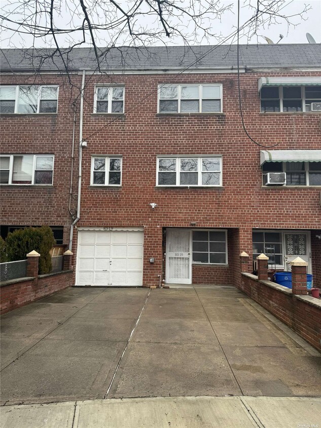 Foto principal - 85-19 75th St