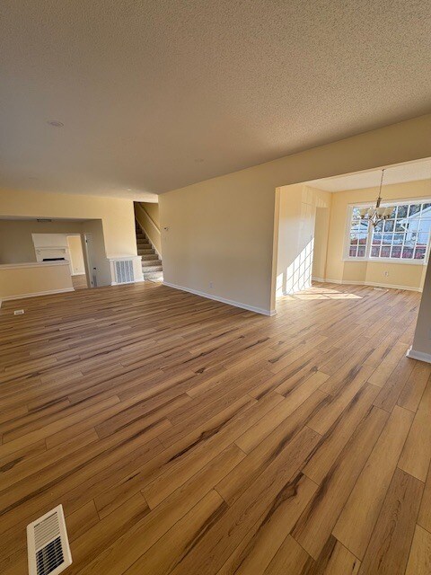 Foto del edificio - 480 Santa Fe Dr