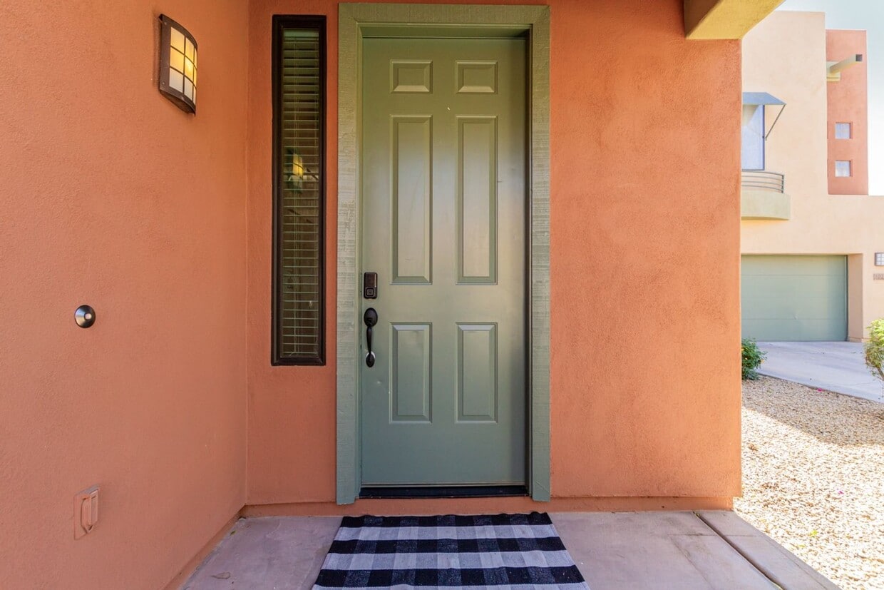 Primary Photo - 7601 E Roosevelt St