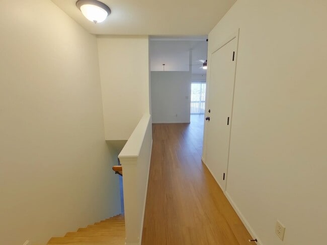 Foto del edificio - 1022 W Clyde St