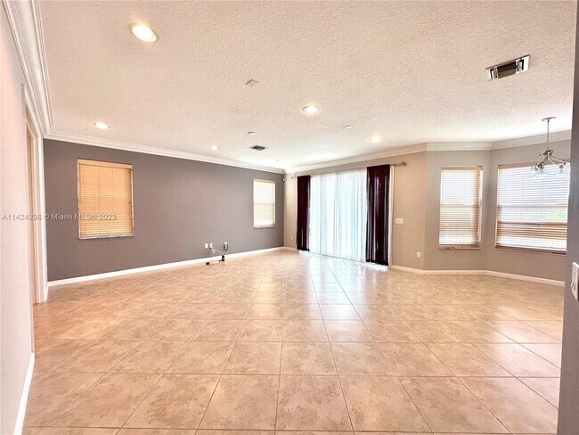 Foto del edificio - 16579 SW 54th Ct