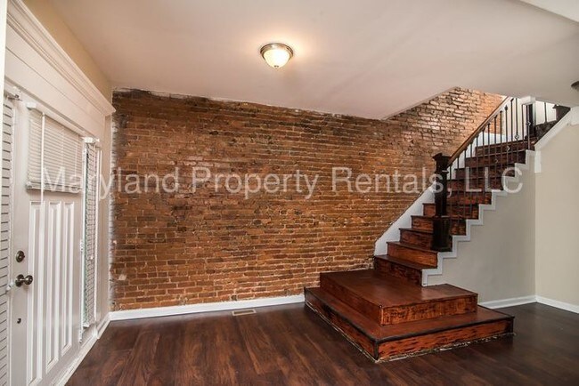 Building Photo - 505 Denison St