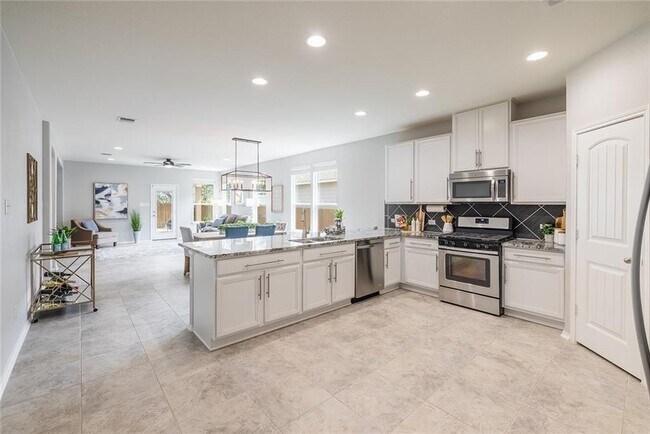 Foto del edificio - 6133 Mantalcino Dr