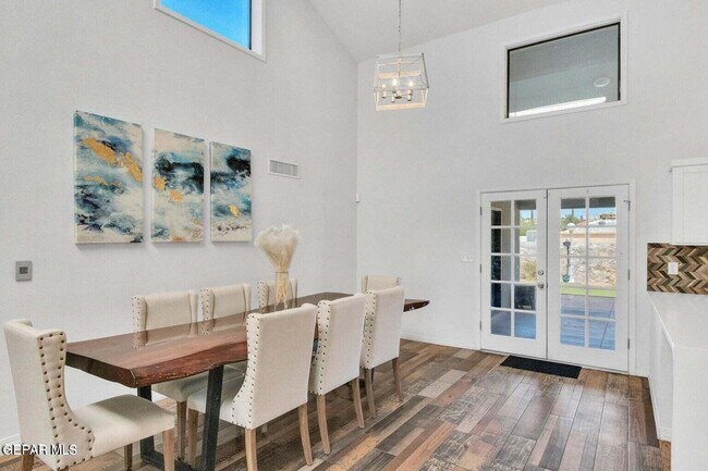 Foto del edificio - 6525 Loma De Cristo Dr