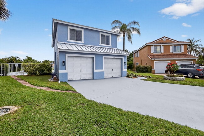 Building Photo - 8225 Pelican Harbour Dr