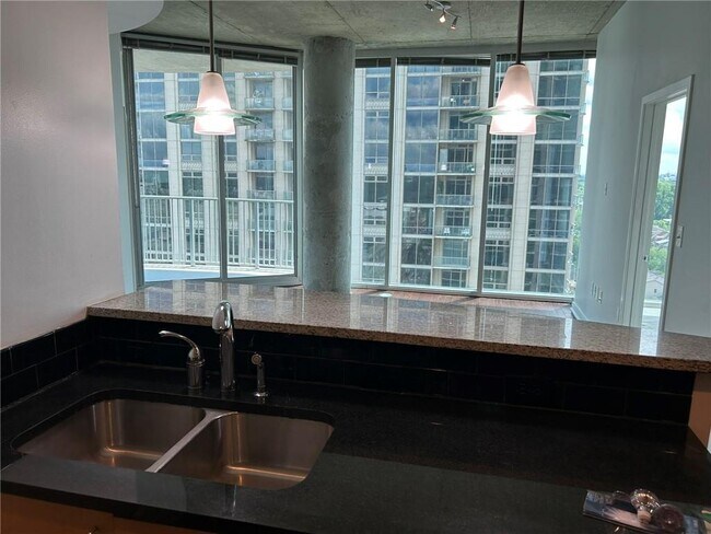 Foto del edificio - 361 17th St NW