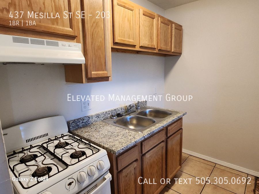Primary Photo - Updated 1 Bedroom Ready for Immediate Move...