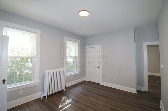 Foto del edificio - 285 Richards Ave