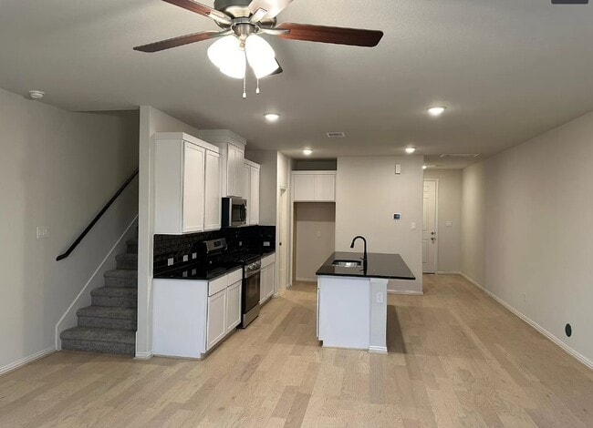 Building Photo - 27814 Western Creek Ct