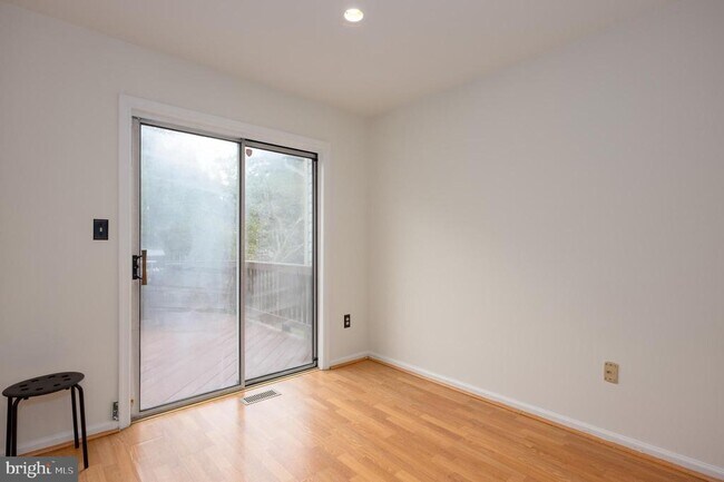 Building Photo - 4406 Lieutenant Lansdale Pl
