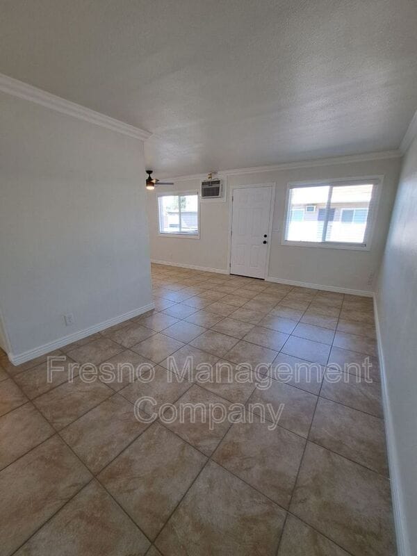 Building Photo - 1312 E Bulldog Ln